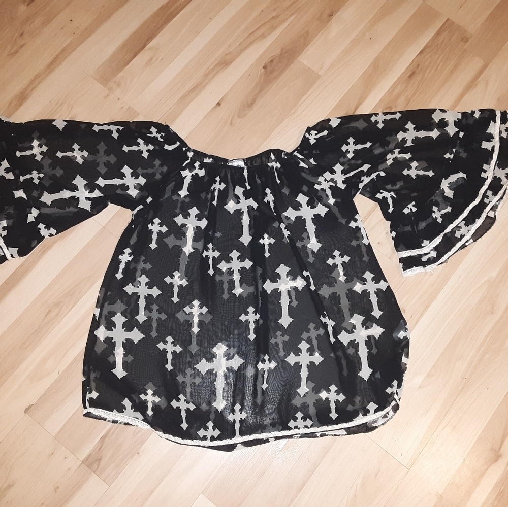 Womens sz. L Cross Blouse
